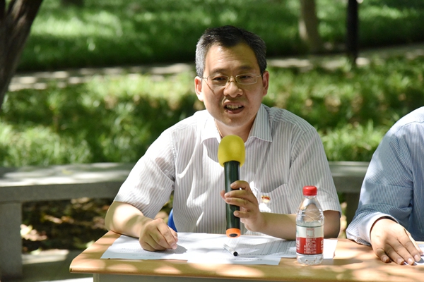 日韩在线
党总支副书记阮鹏主持会议.JPG
